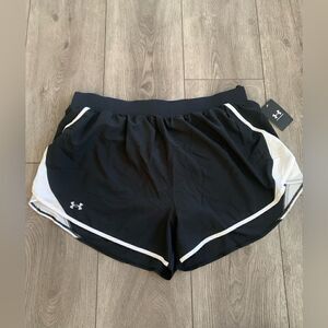Under armour woman’s running shorts with underwear lining